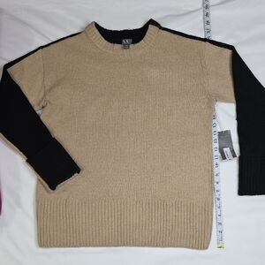 Men's Beige and Black Sweater
